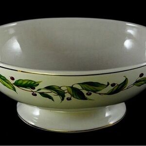Vintage Teleflora Porcelain Serving Bowl Berry and Vine Christmas